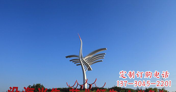云南仙鹤雕塑给城市带来独特的美感