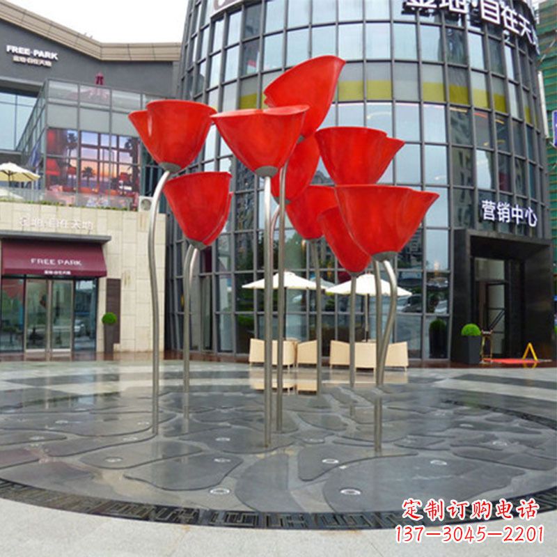 云南玫瑰雕塑点缀城市景观的绚烂之美