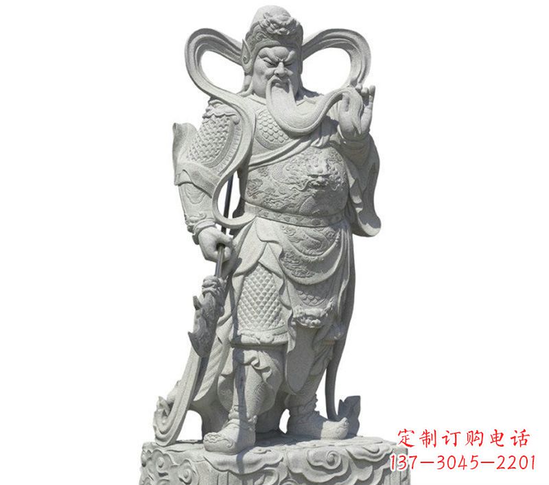 云南关公雕像象征着威武的英雄