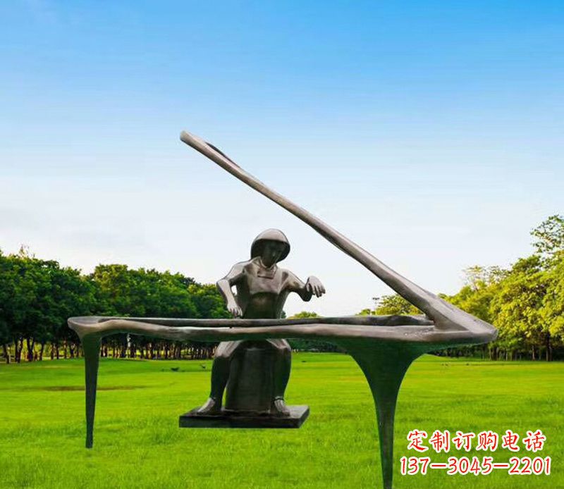 云南抽象弹钢琴的人物铜雕2