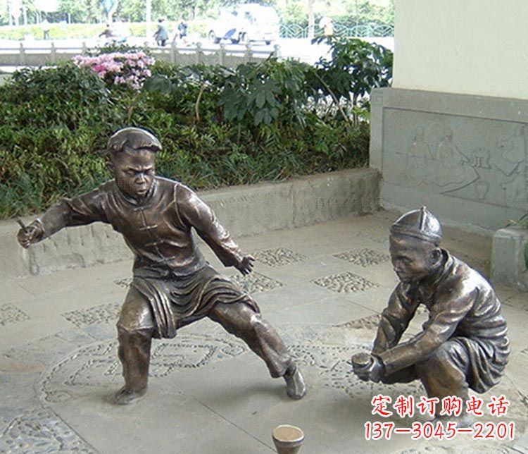 云南陀螺雕塑一种古老的传统技艺