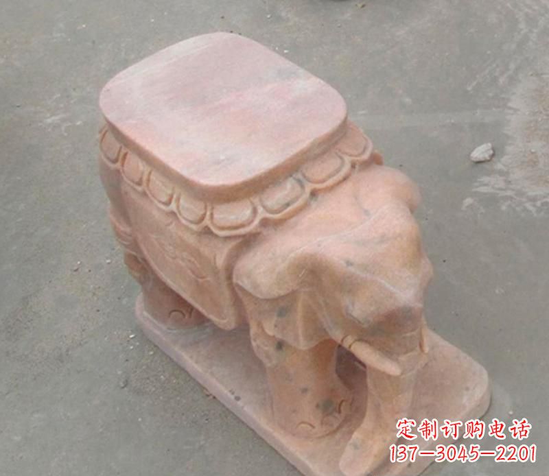 云南大象雕塑传承经典的高雅艺术
