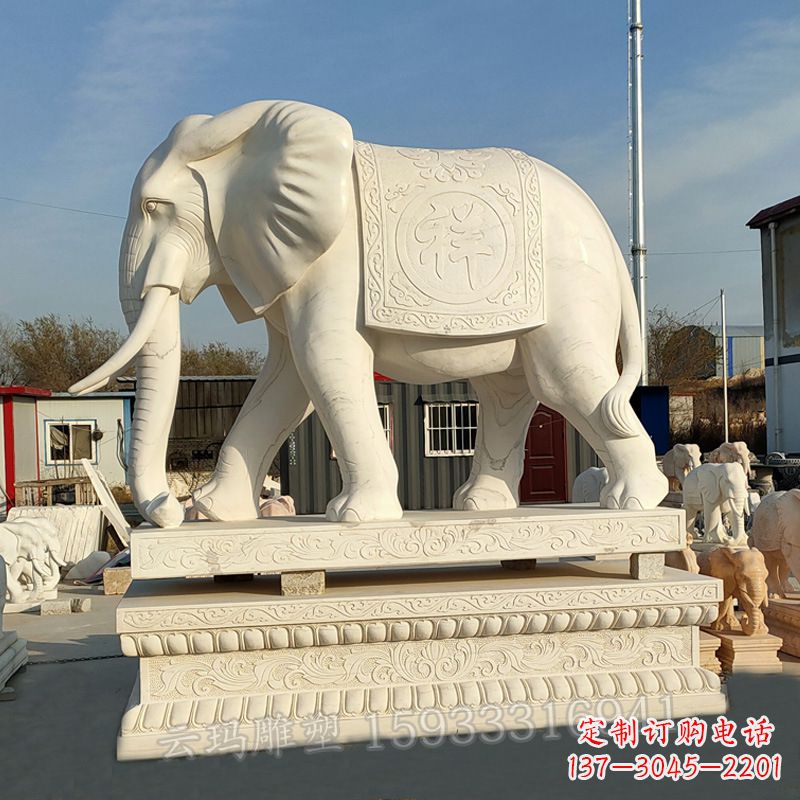 云南精致大象石雕雕塑