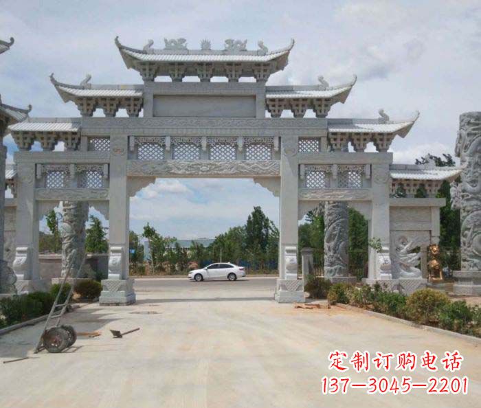 云南精美大型村口牌坊石雕