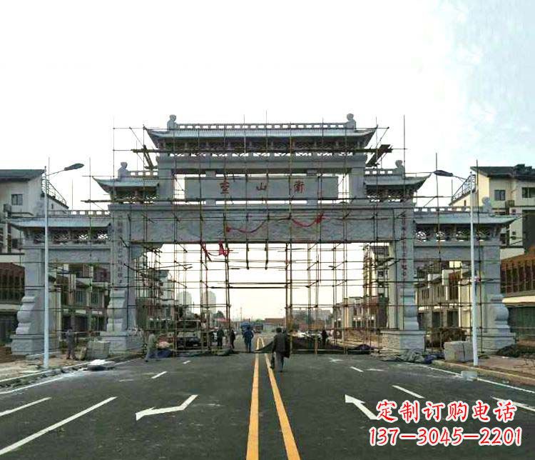 云南道路三门石牌坊石雕