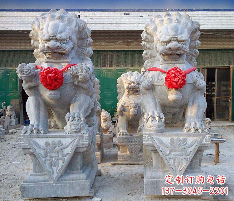 云南传统风格狮子石雕