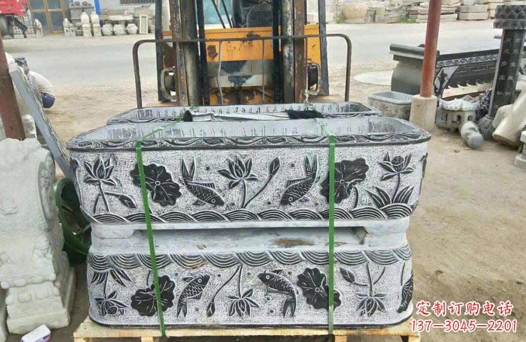 云南精美古典仿古石水缸雕塑