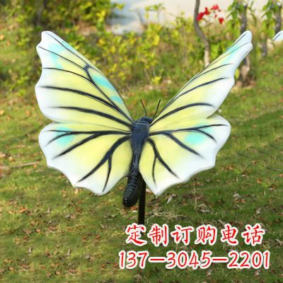 云南色彩丰富的仿真蝴蝶雕塑