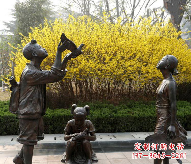 云南精致可爱的儿童铜雕