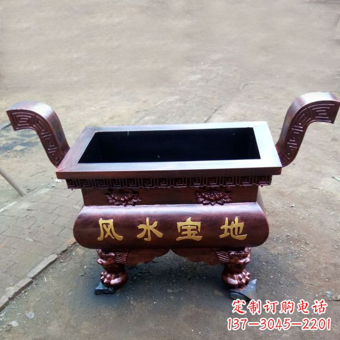 云南精美香炉铜雕