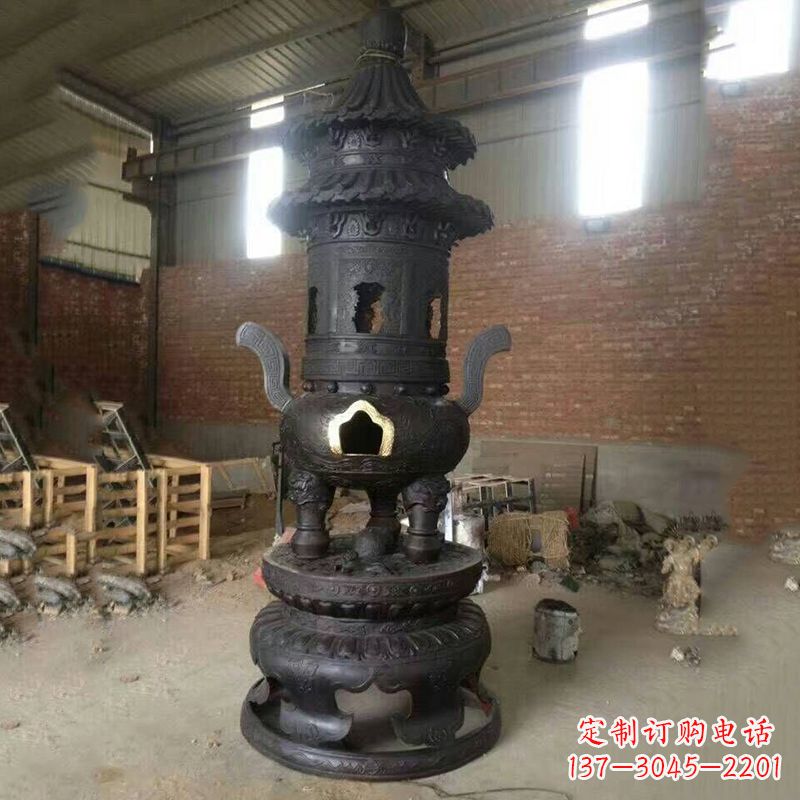 云南花卉盘状高层圆形铜香炉雕塑