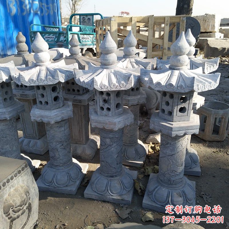 云南高墩青石中式灯笼雕塑
