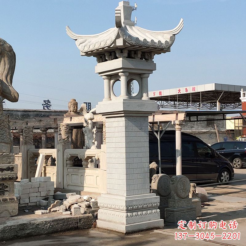 云南高墩中式石雕灯笼美观厚重的传统中国风雕塑