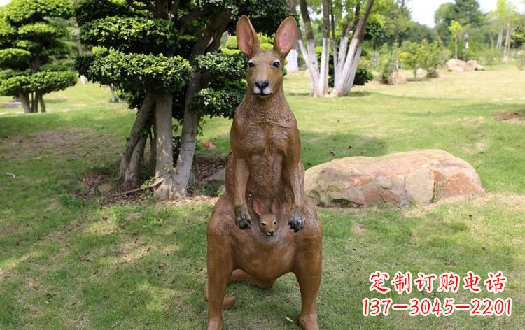 云南公园玻璃钢仿真袋鼠雕塑