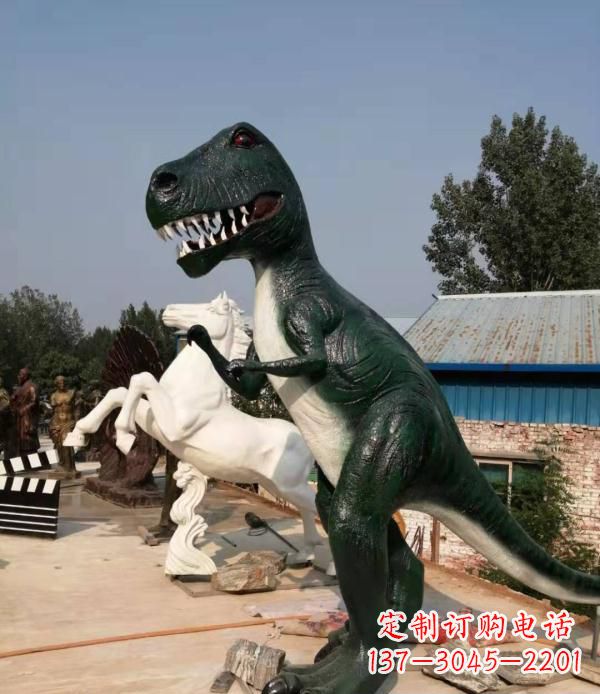 云南玻璃钢仿真恐龙雕塑