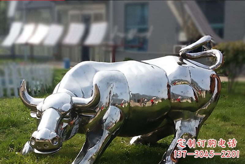 云南精致美观的高端不锈钢动物牛雕塑