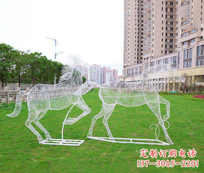 云南不锈钢马雕塑
