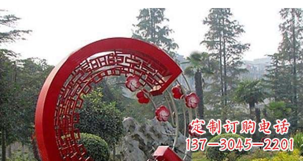 云南灵动奔放的不锈钢和梅花圆环雕塑