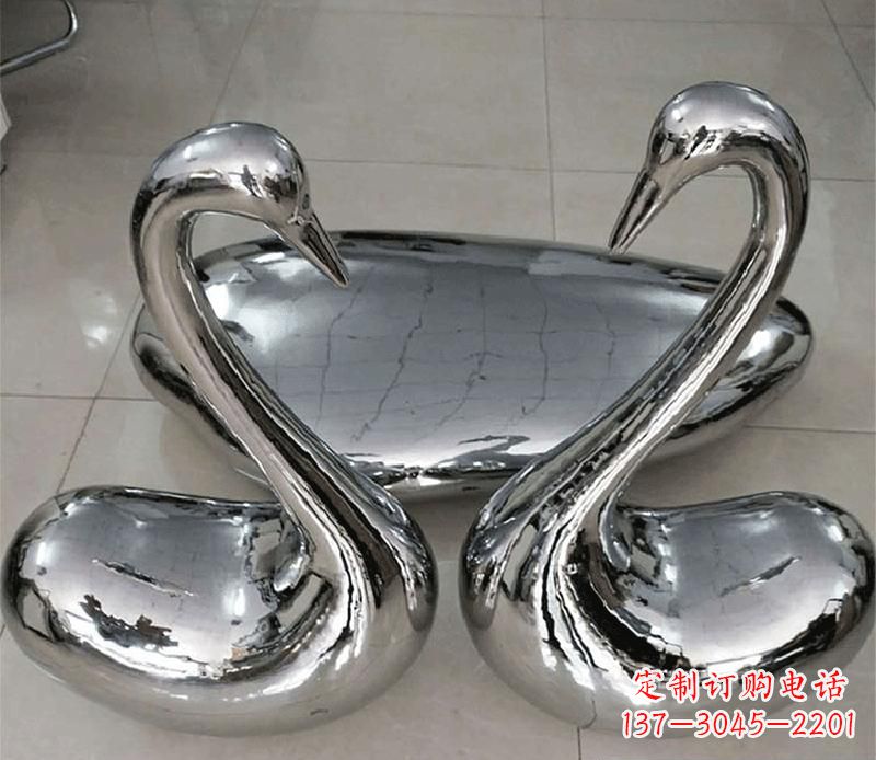 云南高端定制不锈钢天鹅雕塑