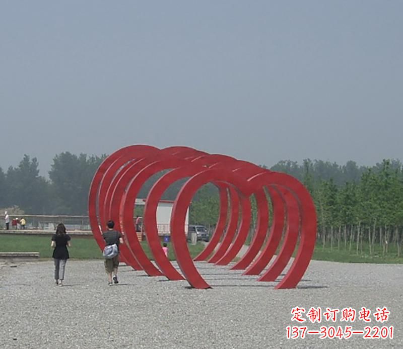 云南不锈钢心形拱门雕塑