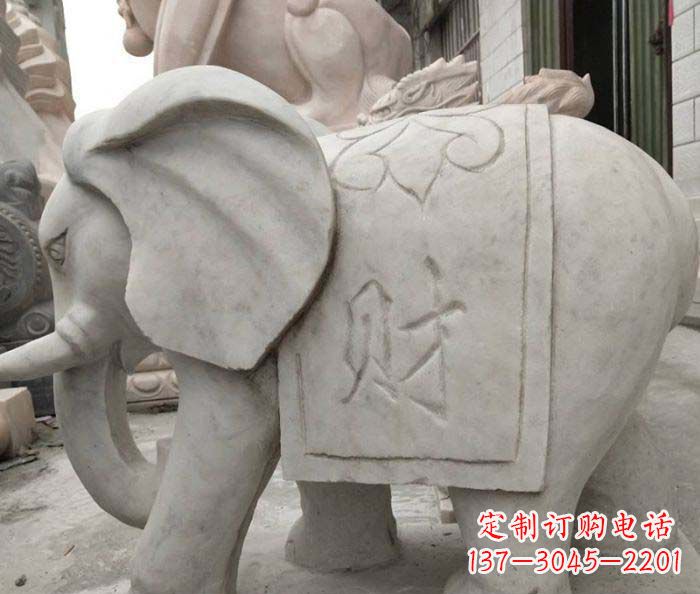 云南大理石大象雕塑