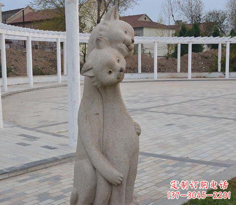 云南公园动物小猫石雕