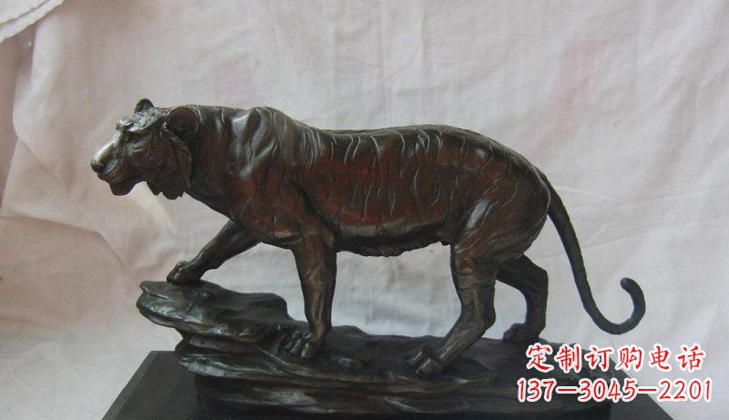 云南高质量老虎铜雕