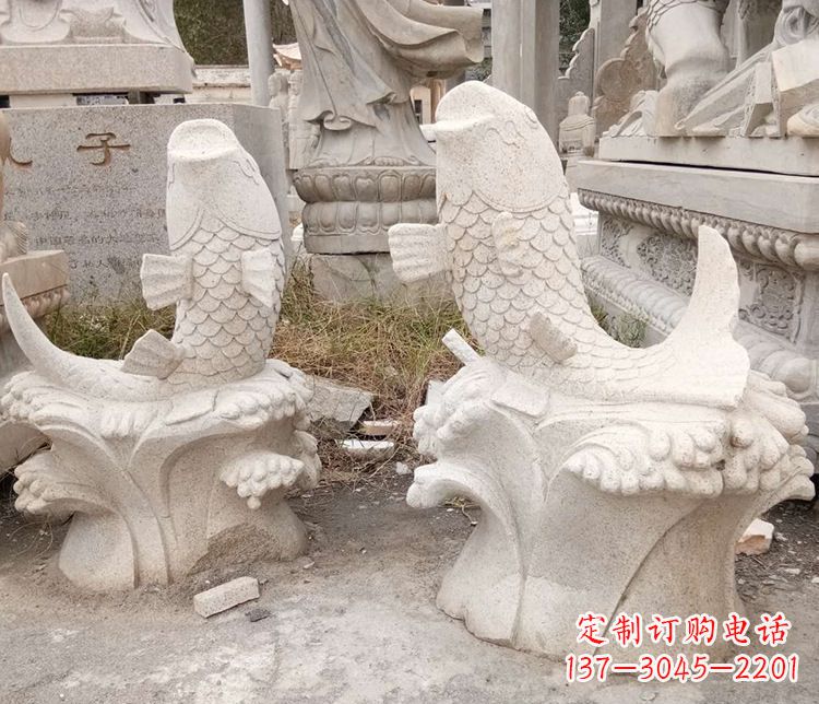 云南鲤鱼雕塑定制