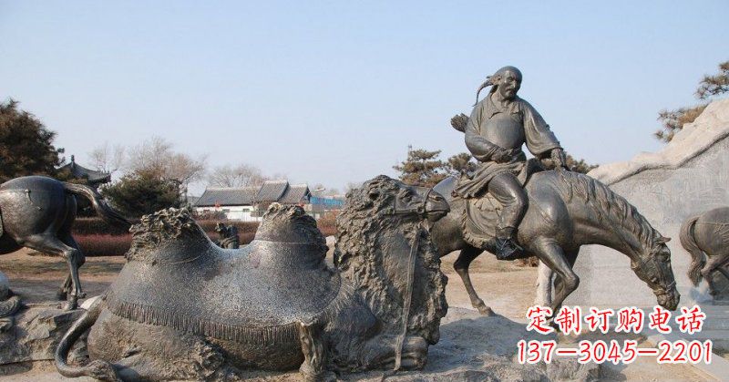 云南精致古典 骑马雕塑