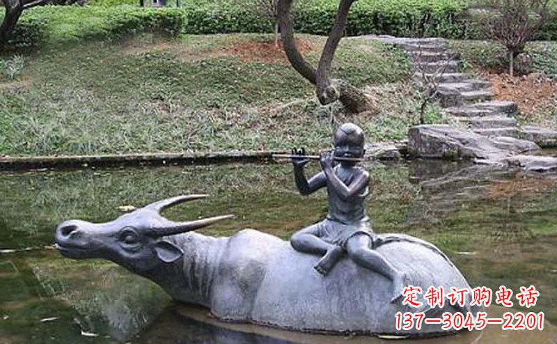 云南草原上的牧童铜雕