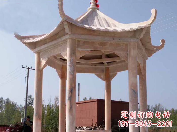 云南公园晚霞红六角石雕凉亭 (6)