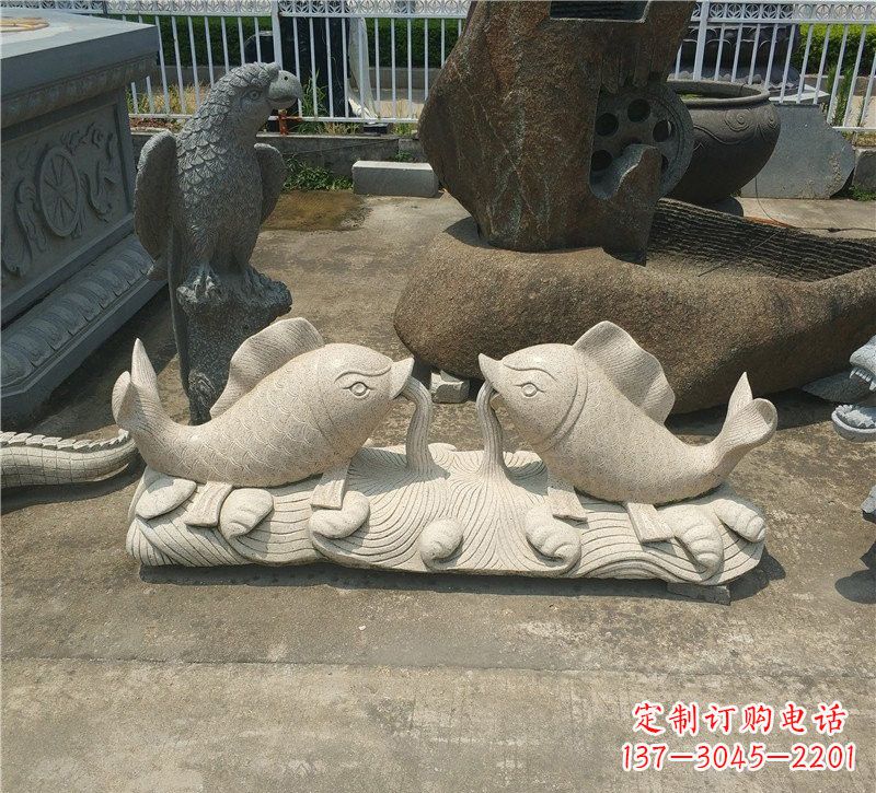 云南优质鲤鱼石雕