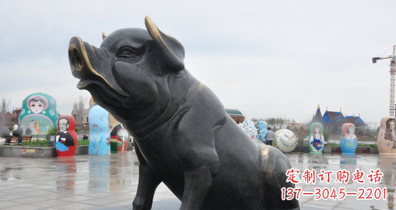 云南活力四射的动物铜雕塑