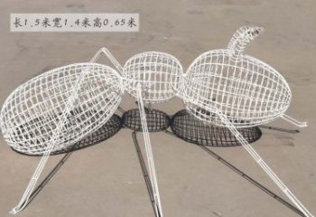 云南美轮美奂的蚂蚁镂空雕塑