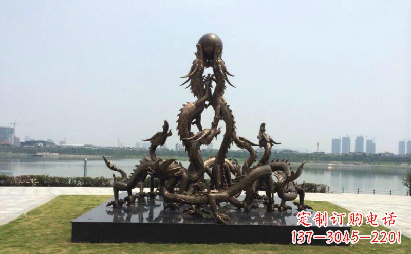 云南广场九龙不锈钢雕塑