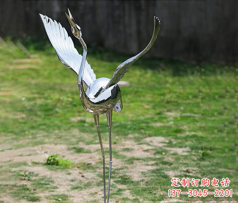 云南高端定制丹顶鹤展翅不锈钢雕塑