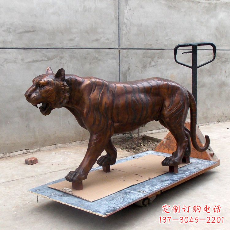 云南老虎铸铜雕塑