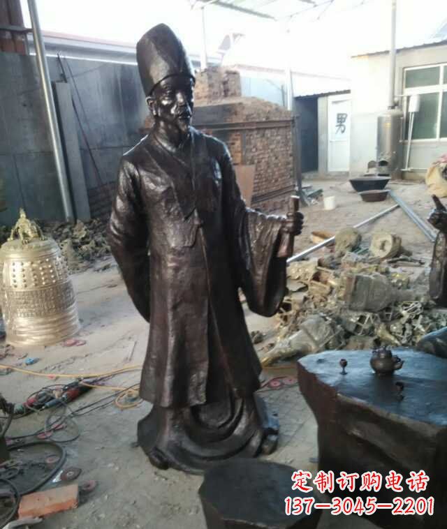 云南精美雕塑，展现古代名医李时珍的传奇