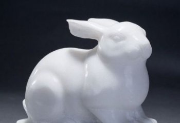 云南精致汉白玉兔子雕塑