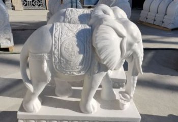 云南看门石雕大象，精致雕塑工艺的经典之作