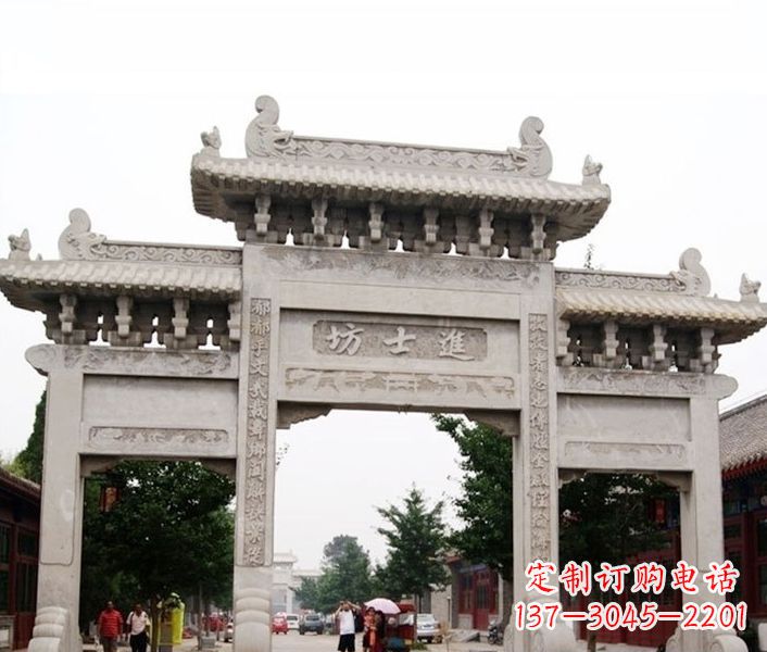 云南艺术匠心打造的石雕牌坊