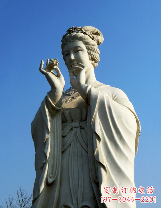 云南精美绝伦的古代美女雕像