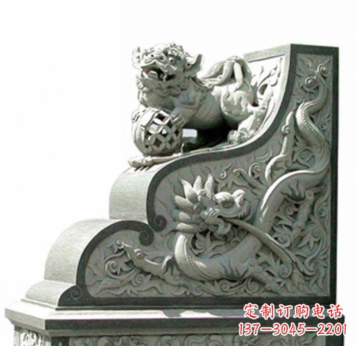 云南寺庙景观玩绣球狮子石雕门墩