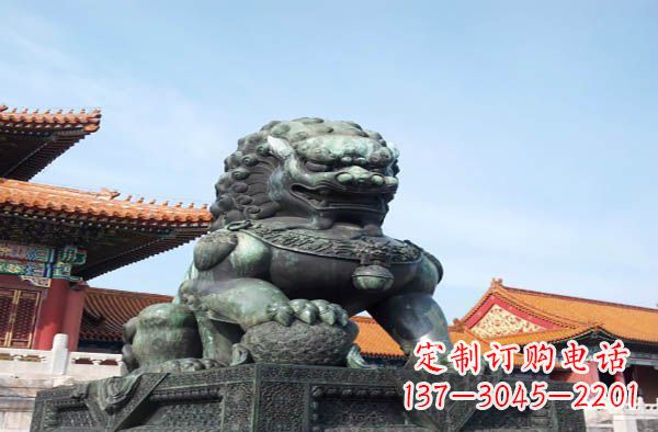 云南寺庙门口狮子铜雕