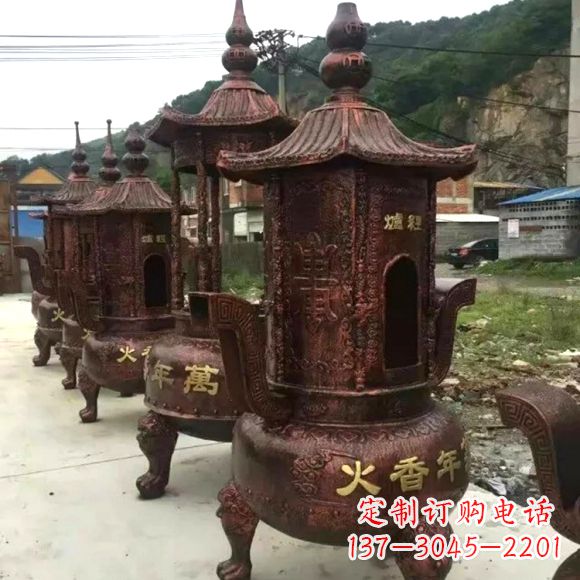 云南寺庙铜香炉雕塑