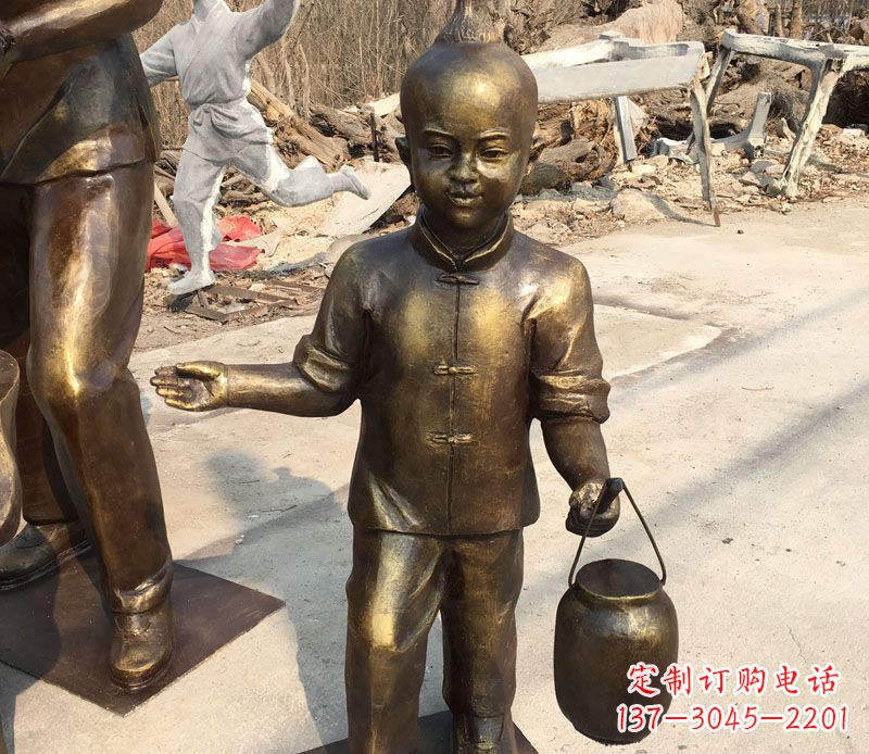 云南提灯笼的小男孩铜雕