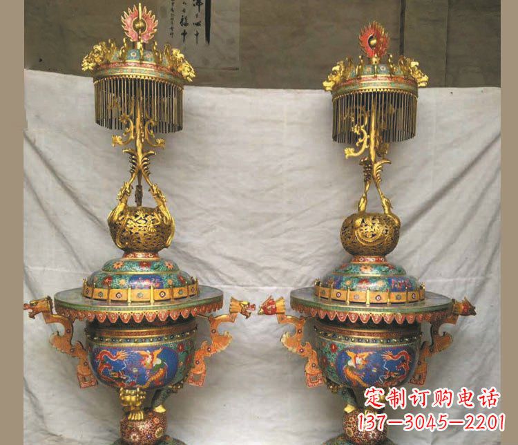 云南铜雕彩绘香炉景观摆件