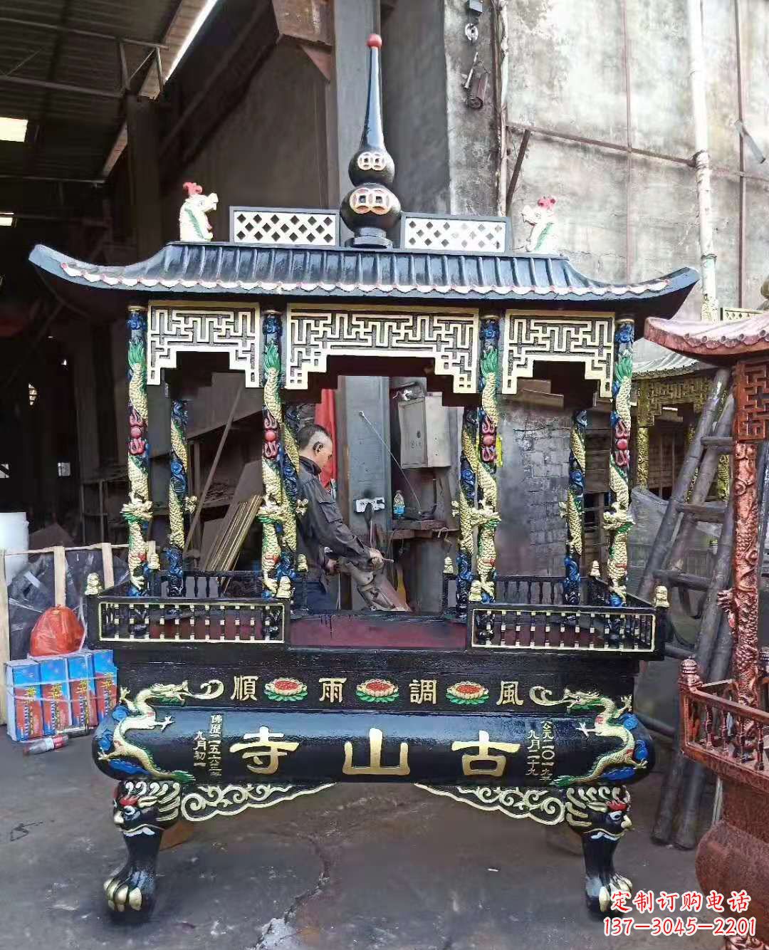 云南铜雕香炉寺庙景观雕塑