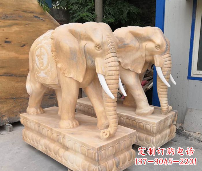 云南晚霞红吉祥如意大象门口石雕