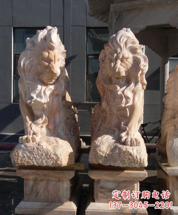 云南晚霞红欧式狮子石雕